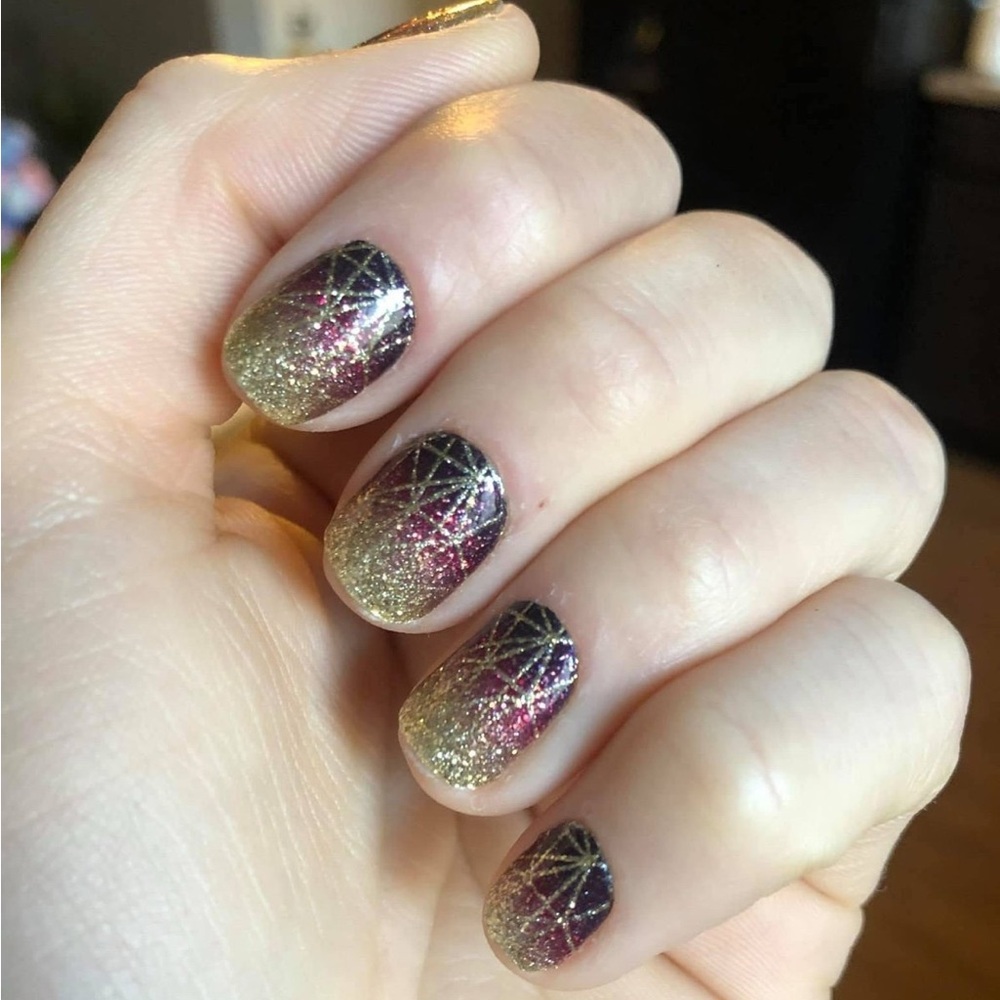 *Rare, HTF* Color Street: New Dimensions | Gold Geometric Futuristic Burgundy